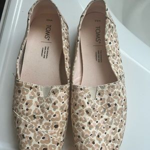 TOMS slip on cheetah print